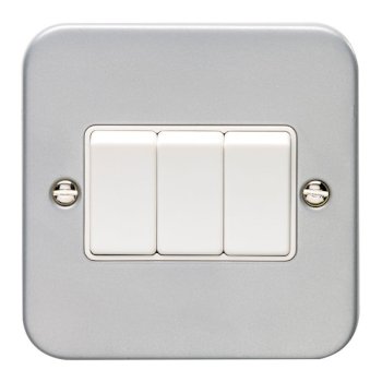 Eurolite Utility Metal Clad 3 Gang 10A 2 Way Switch